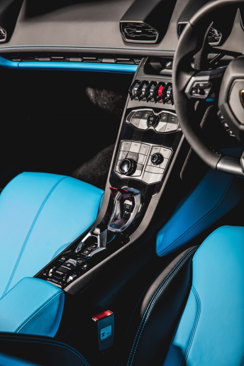 The interior of the Lamborghini Huracán Spyder